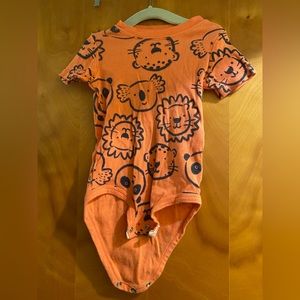 Carter’s onesie size 18m